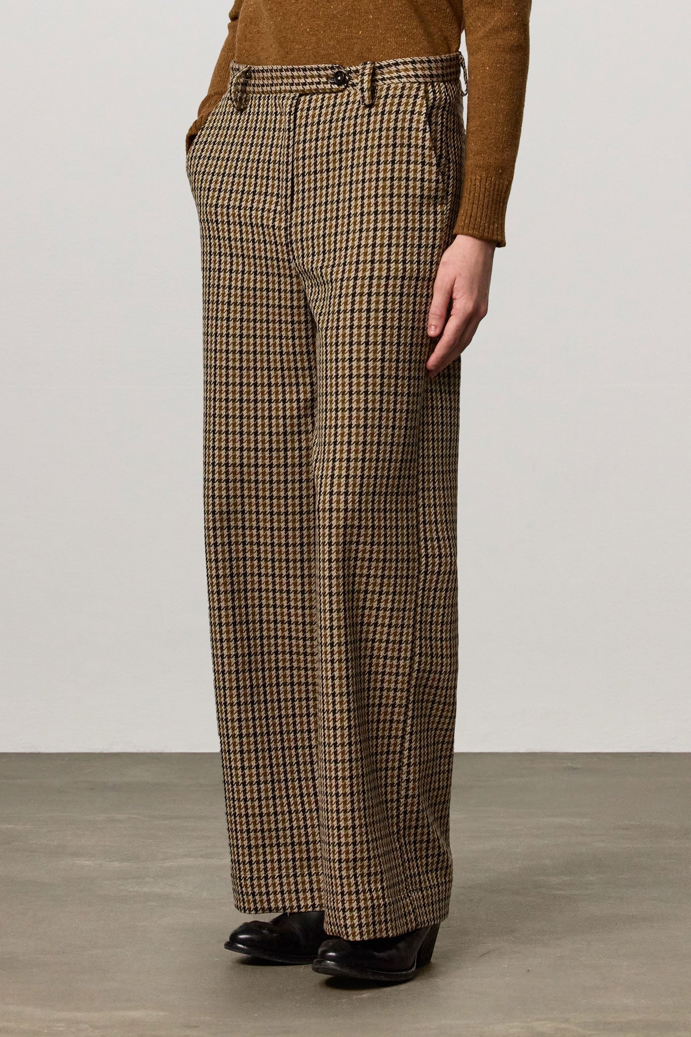 Massimo Alba - LAMIA - brown