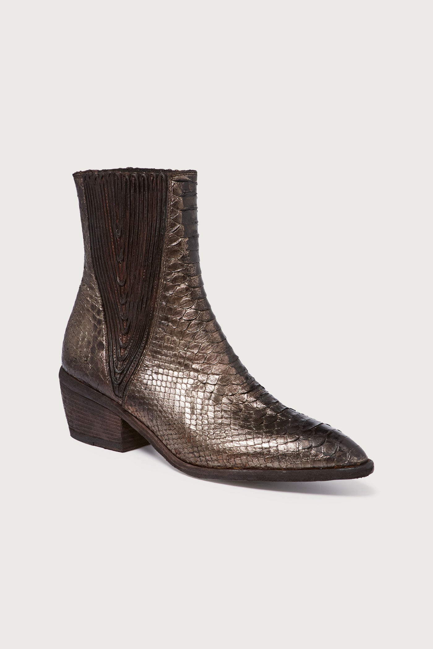 STIVALETTO